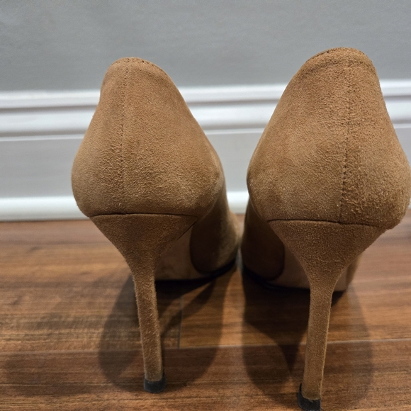 Manolo Blahnik sz 7 - Picture 2 of 4